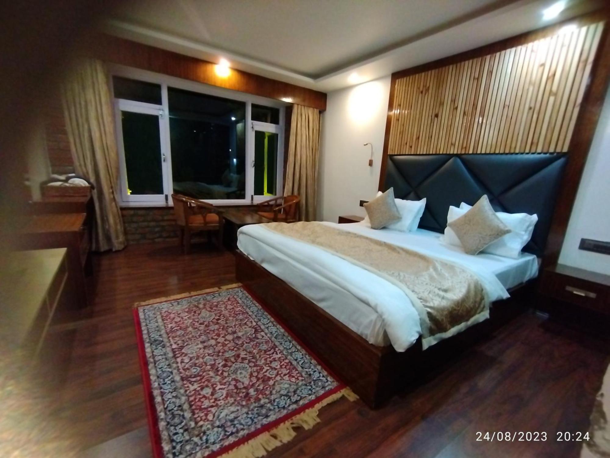 Hotel Lidder Palace Pahalgām Dış mekan fotoğraf