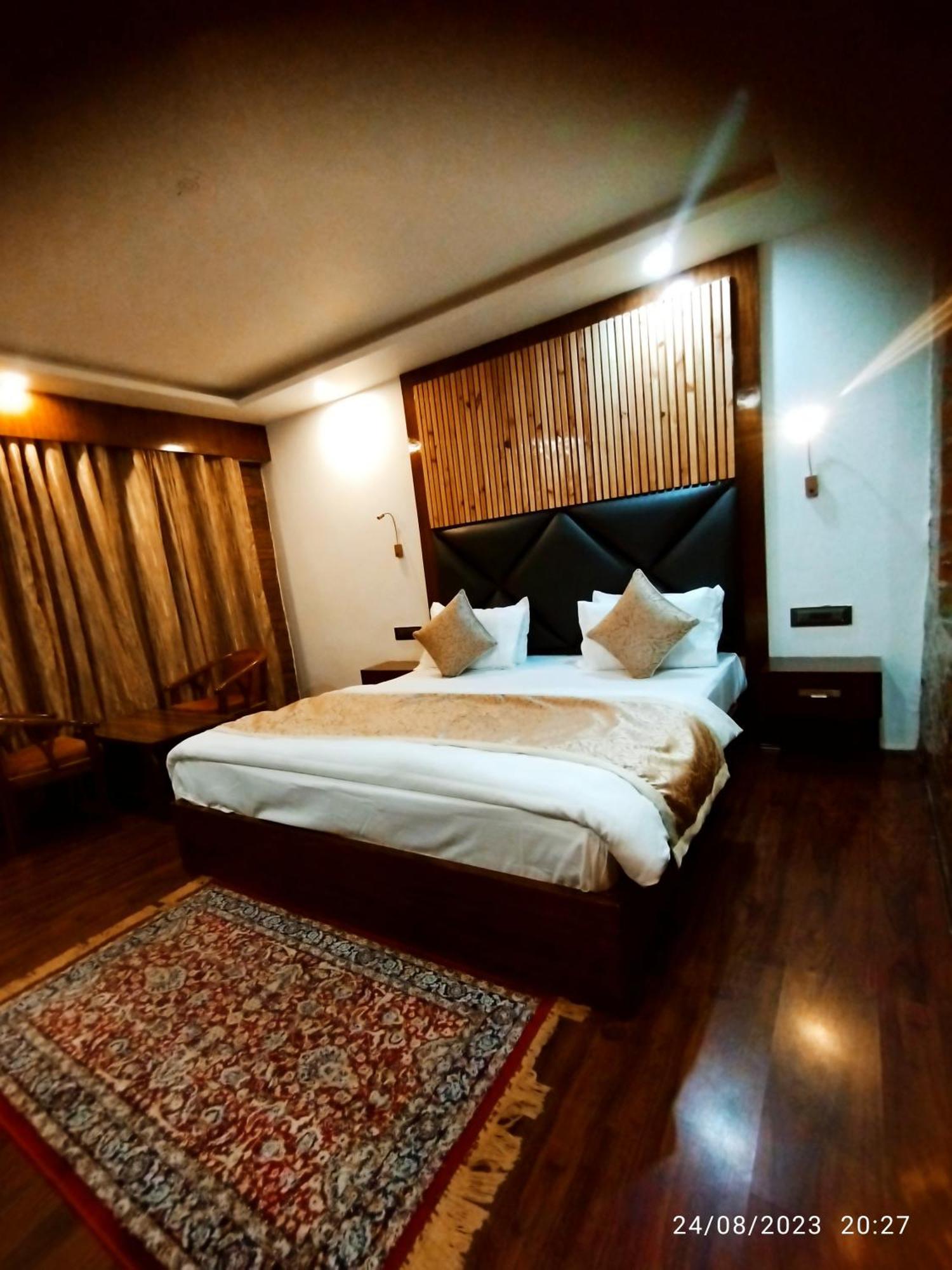 Hotel Lidder Palace Pahalgām Dış mekan fotoğraf